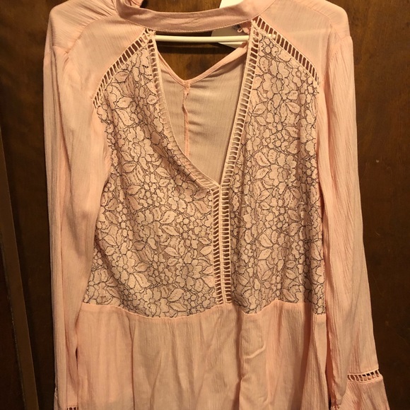onetheland Tops - Onetheland L/S Pink top Size Large